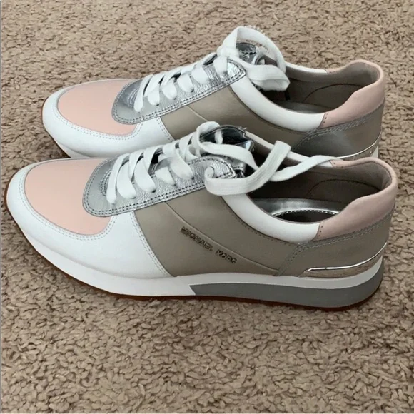 Michael Kors sneakers - Picture 3 of 8